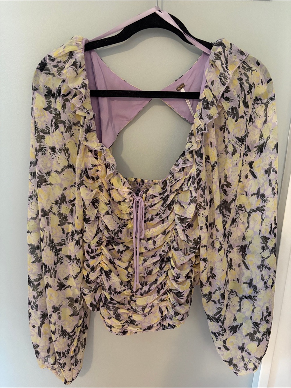 EUC Free People Lilac Floral Ruched Long-Sleeve Blouse Women’s size L